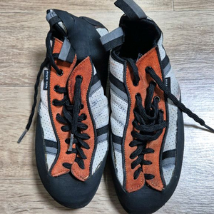 파이브텐 암벽화 42사이즈