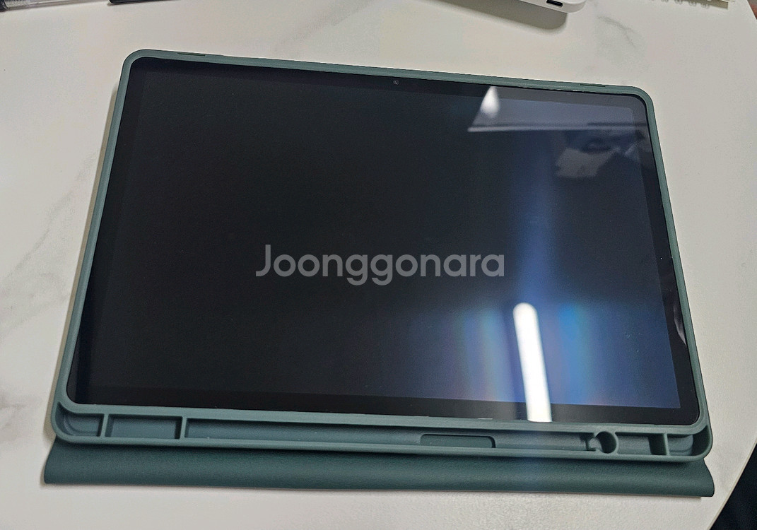 갤럭시 탭 S9(울트라 아닙니다)wifi (키보드 케이스 펜 포함) 팝니다~--0