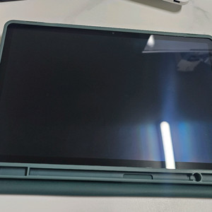 갤럭시 탭 S9(울트라 아닙니다)wifi (키보드 케이스 펜 포함) 팝니다~