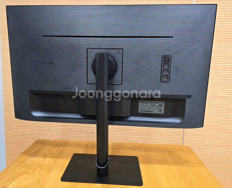 삼성 32인치 4K UHD IPS 뷰피니티 S8 S32B800 모니터--1