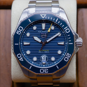 태그호이어 아쿠아레이서 프로페셔널 300 오토매틱 청판