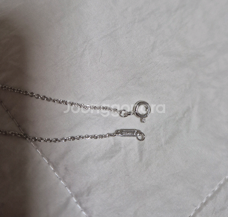 새상품) 티파니앤코 크라운 키 목걸이 팝니다--1