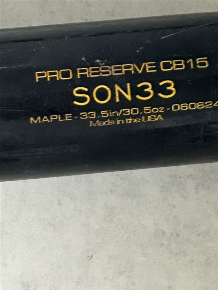 롯데자이언츠 손호영 2024시즌 실 사용 빅터스 나무배트 이미지