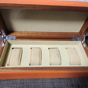 날디 이태리 시계 보관함 오렌지가죽 우드케이스(새제품)