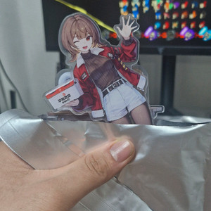 꾸브라꼬 에스텔 스텐드랑 레니 스텐드랑 교환하실분?