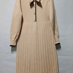 리본 타이 플리츠 니트 롱 원피스 55