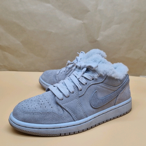 나이키 조던1 로우 쉐르파 운동화 230