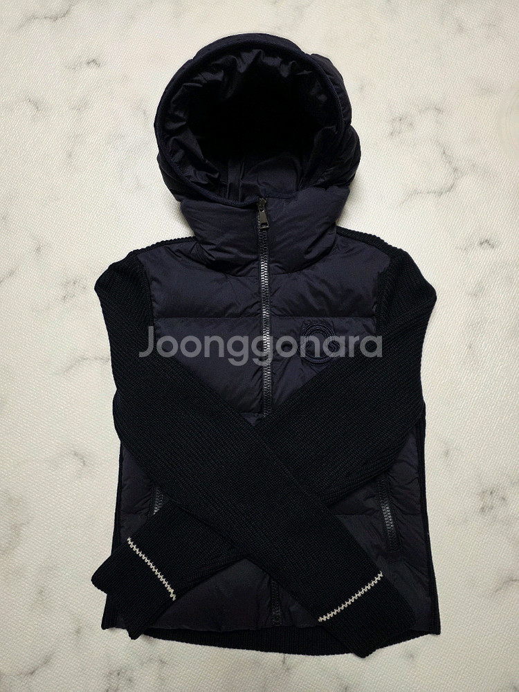 몽클레어 후드 니트패딩 네이비 12y (공용) 성인44가능--3