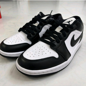 나이키 에어조던 1 로우 블랙/화이트 230 운동화 스니커즈