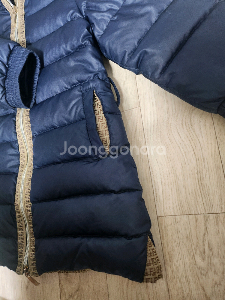 급처.한글텍.정품) 4A 펜디키즈 구스패딩점퍼--1