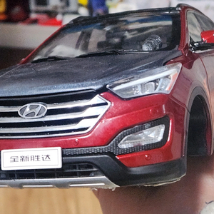 현대 싼타페 다이캐스트 1:18 대파품 판매합니다