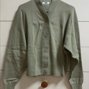 유니클로 르메르 U 쇼트 가디건 카키 L 새상품 uniqlo 이미지