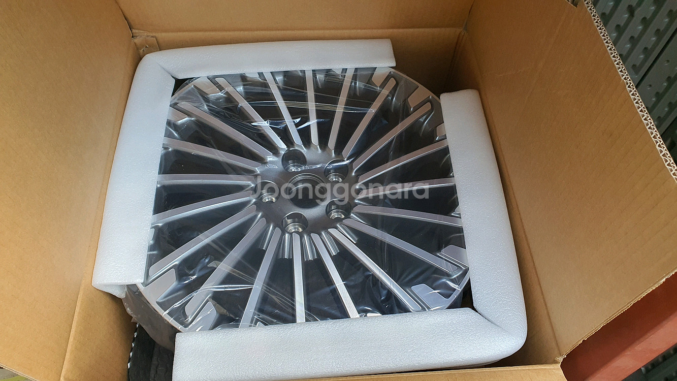 제네시스 eG80 19인치 순정 전륜 휠--0