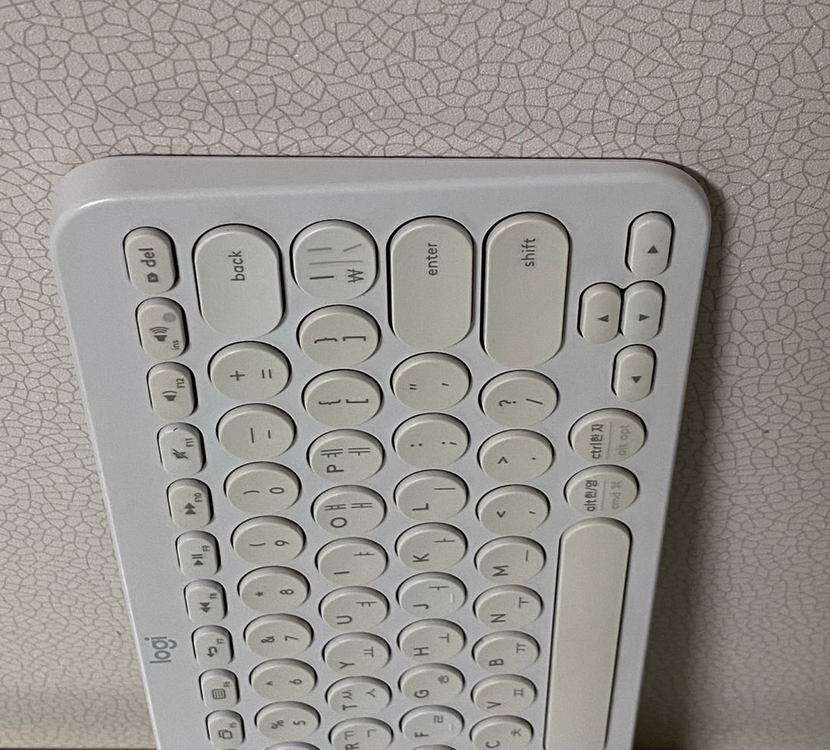 로지텍 K380 블루투스 키보드 화이트 이미지