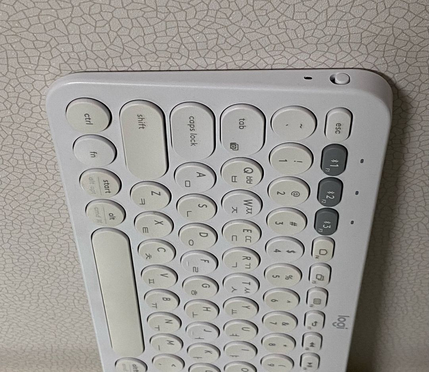 로지텍 K380 블루투스 키보드 화이트 이미지