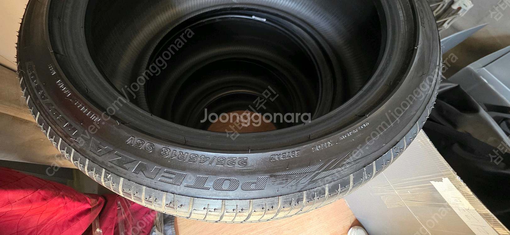 브리지스톤 포텐자 225/45R18 타이어 4개 1대분--1