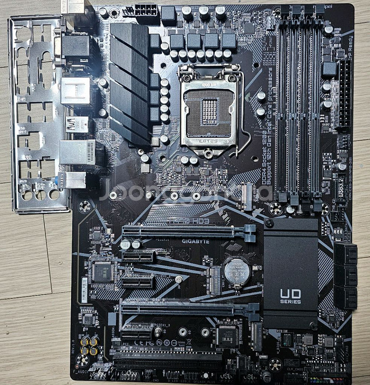 기가바이트 H470 HD3 메인보드 팔아요--0