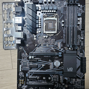 기가바이트 H470 HD3 메인보드 팔아요