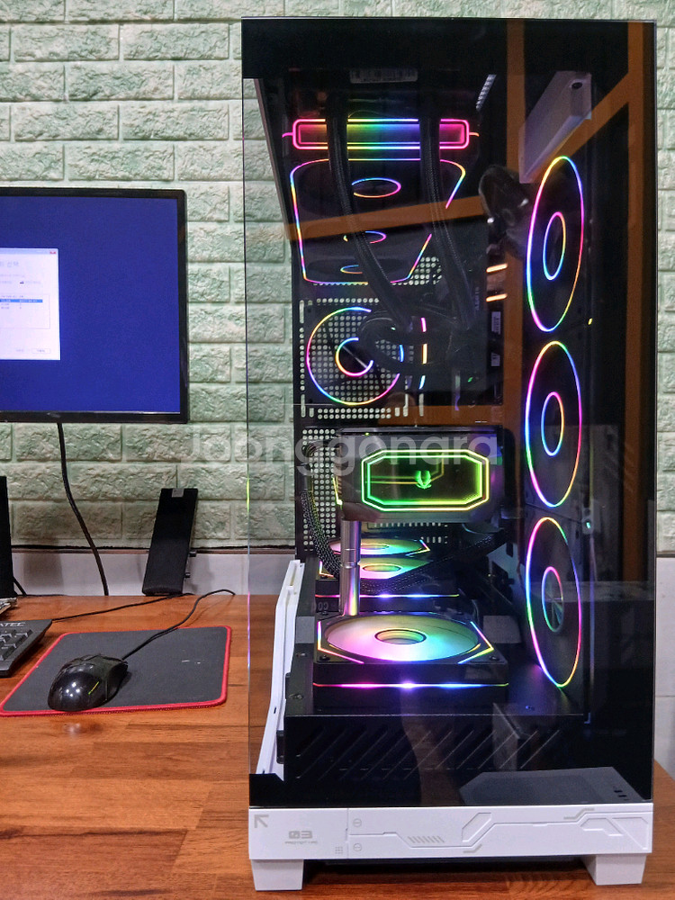 미사용 ) 9800X3D & RTX5070TI 컴퓨터 PC 판매--5