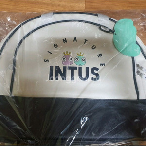 배드민턴 가방 인투스 보스턴백 새상품 팝니다.택포