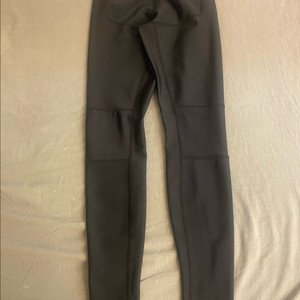 알로 요가 레깅스 S 블랙 (새상품)