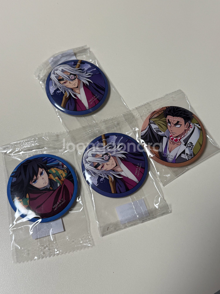 귀멸의 칼날 13주차 특전 캔뱃지 - 기유 텐겐 사네미 교메이 (미개봉)--0