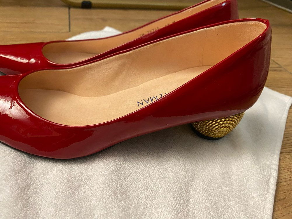 스튜어트 와이츠먼 골드굽 레드 펌프스 235--8