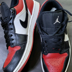 택포) 나이키 조던1 로우 브레드토 260