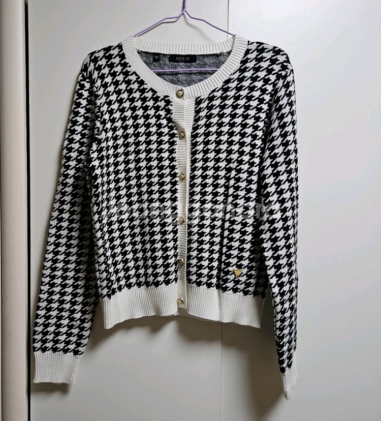 게스 흰검 니트 단추 가디건 M--0