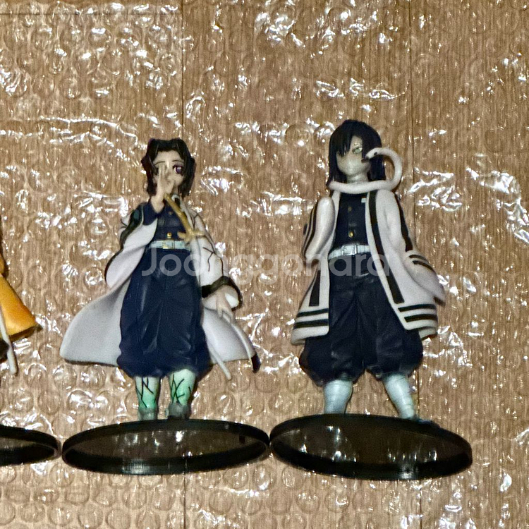 귀멸의칼날 피규어 4종 세트 (무잔,젠이츠,시노부,이구로)--2