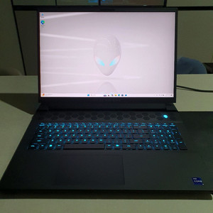 델 에일리언웨어 게이밍 노트북 m18 R2 RTX4090 (교환가능)