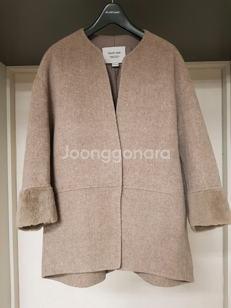 벨라디터치 리얼무스탕배색 핸드메이드 코트--0