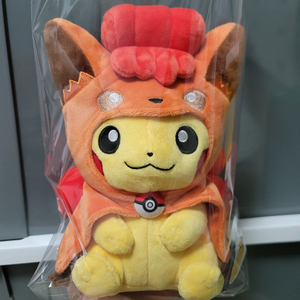 식스테일 판쵸 피카츄 (판쵸츄)