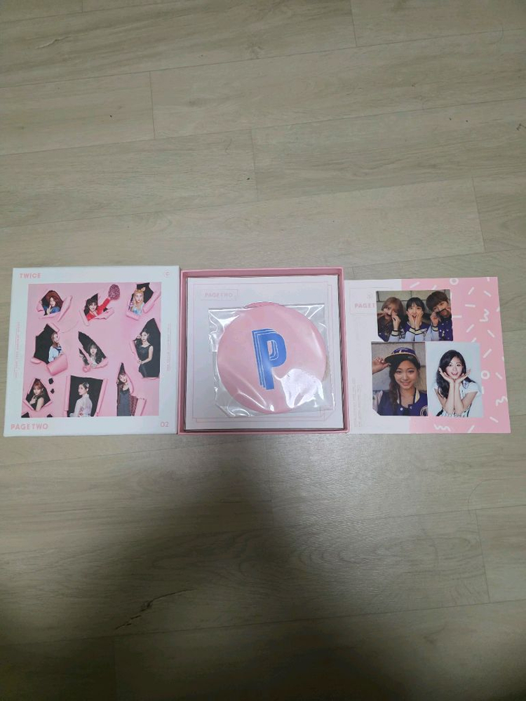 트와이스 Page Two 앨범[쯔위 포카 2장 포함] 트와이스 PAGE TWO 앨범 (핑크 ver.) 풀 구성! 이미지