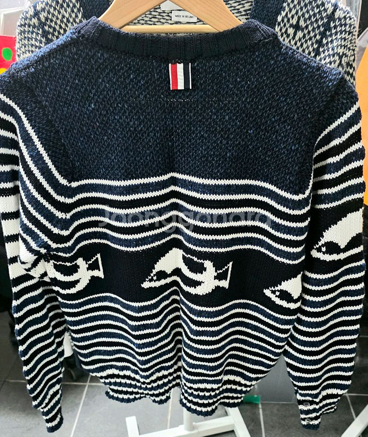 정품)톰브라운 피쉬스트라이프 니트 새상품--2