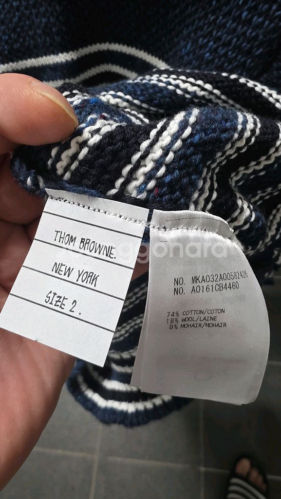 정품)톰브라운 피쉬스트라이프 니트 새상품--3
