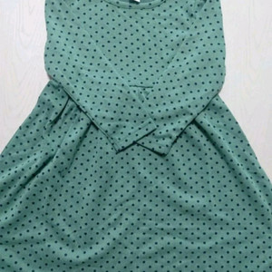 쌍둥이 그린 도트원피스