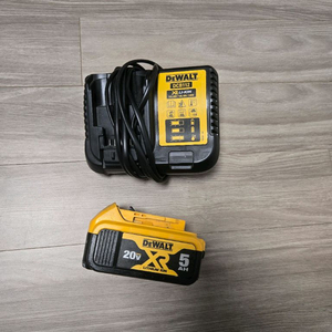 디월트 배터리 5ah+충전기