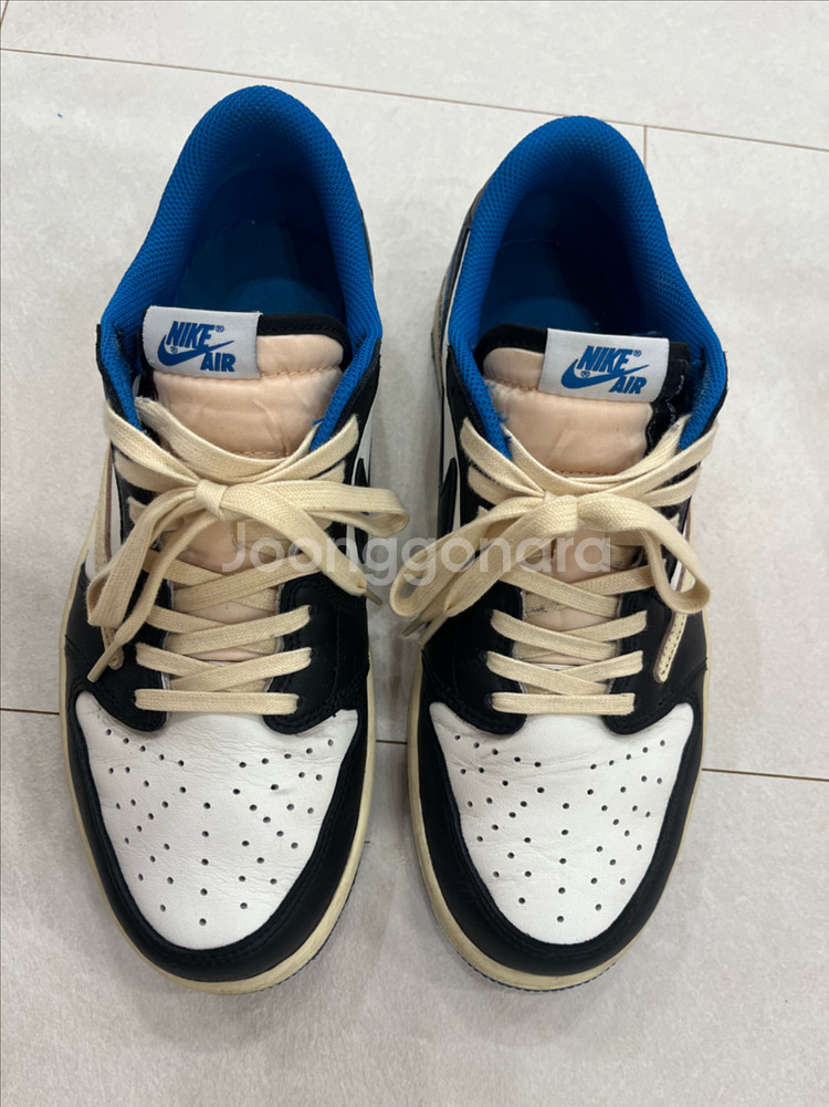 나이키x스캇x프라그먼트 조던1로우 265--1