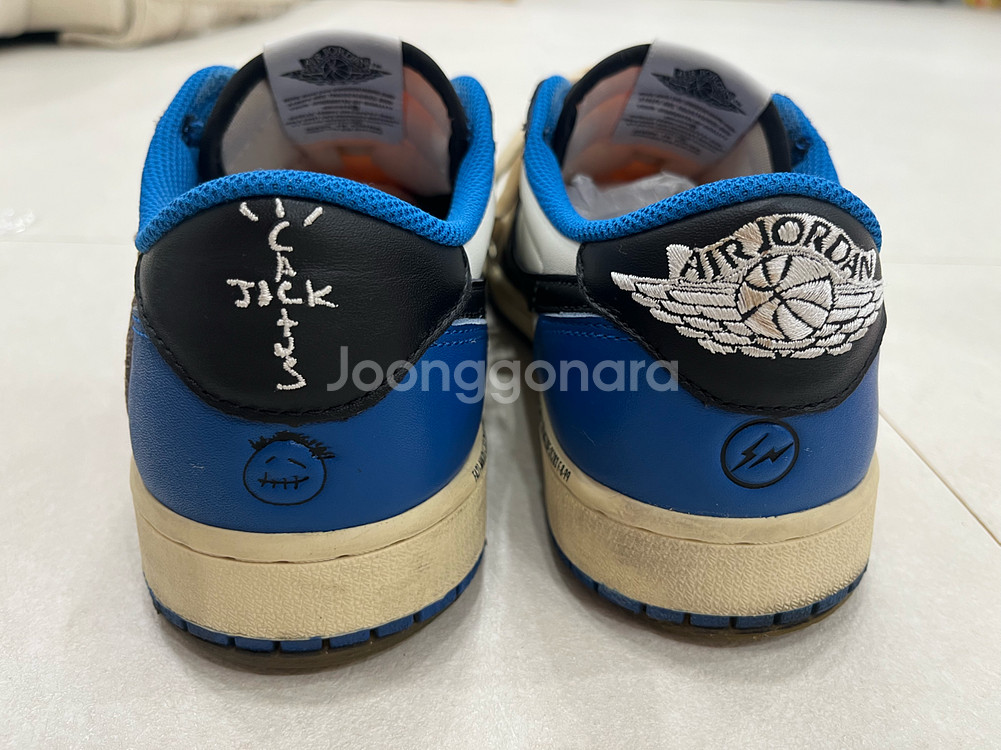 나이키x스캇x프라그먼트 조던1로우 265--3