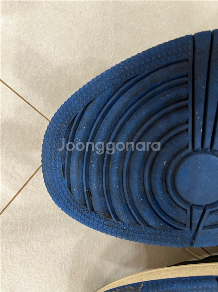 나이키x스캇x프라그먼트 조던1로우 265--7