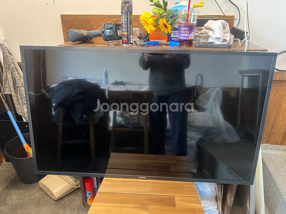 25년 삼성 43인치 TV 본체--0