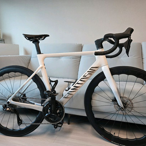 판타시아 레이다6 L 사이즈 로드 자전거