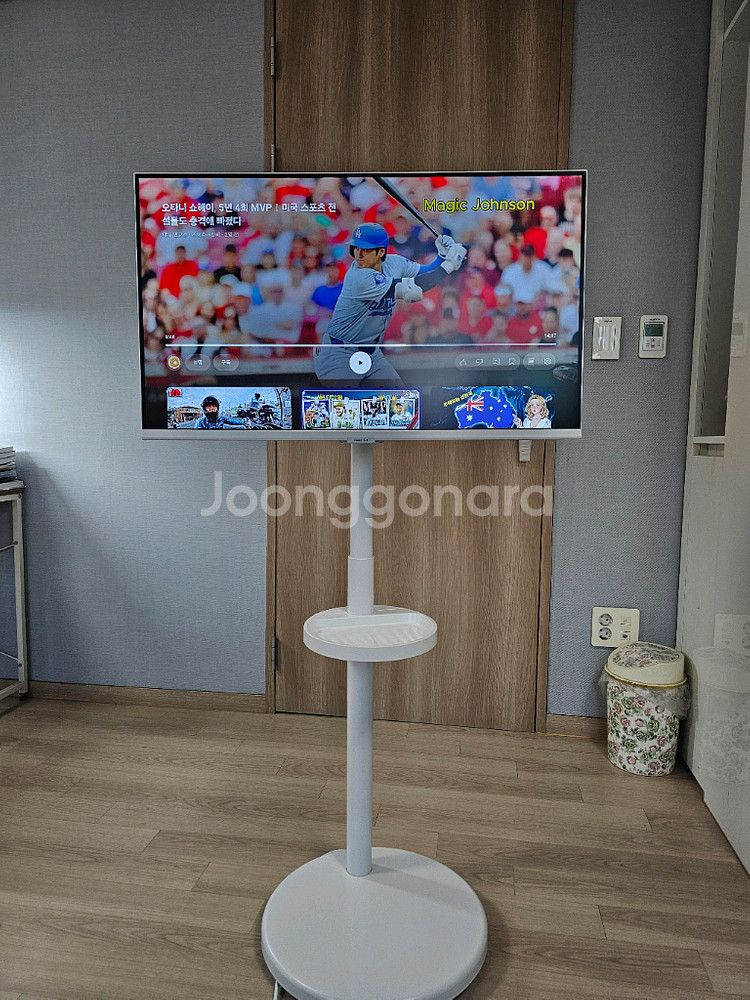 삼성 스마트모니터 M7 4K TV 거치대--2