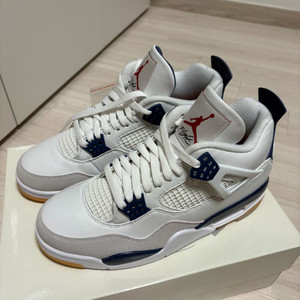 나이키 SB x 조던4 레트로 SP