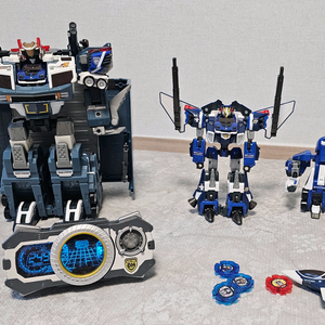 토미카 드라이브헤드 가이아, 제트 스트라이크, 사이클론 인터셉트, 드라이버 기어 일괄