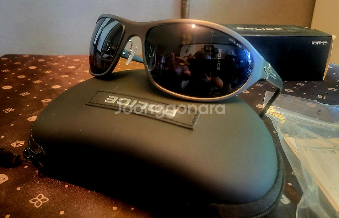 [미착용 새상품] POLICE - 폴리스 스포츠 선글라--0