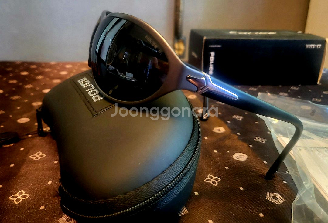 [미착용 새상품] POLICE - 폴리스 스포츠 선글라--4