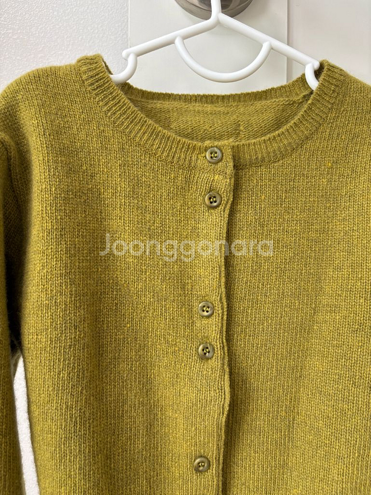 얼리틀 버튼 니트 가디건 올리브3--4