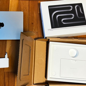 맥북프로 M4 14인치 24GB/512G 풀박스